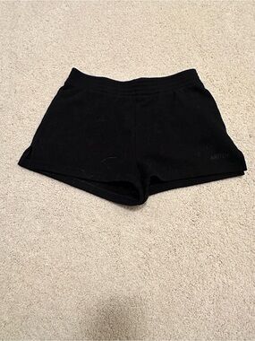 Black aritzia sweatshorts